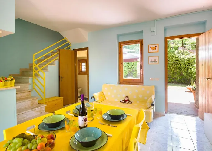 Awesome In * Gizzeria